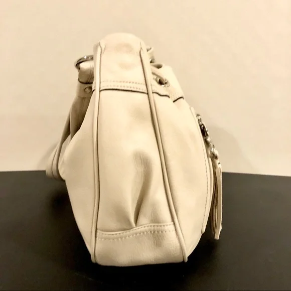 NWOT B. Makowski Ivory Sadie Tassel Shoulder Bag - Picture 4 of 13